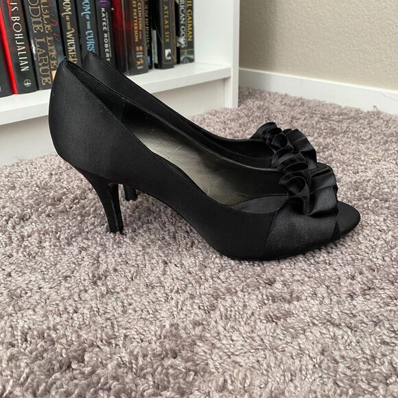NINA Black Ruffle Satin Formal Bridesmaid Evening Ruffle Open Toe Heels Size  10 - Picture 4 of 13